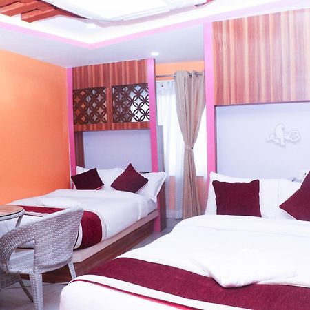 Om Tandoori Hotel Catmandu Exterior foto