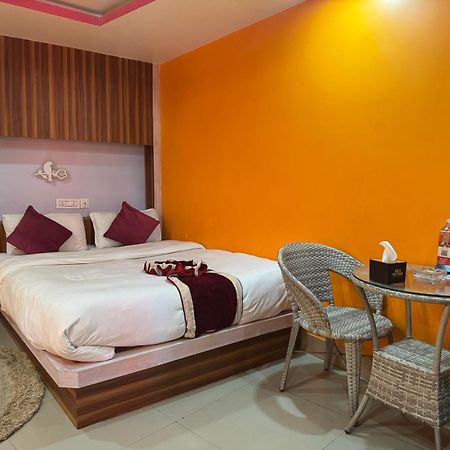 Om Tandoori Hotel Catmandu Exterior foto