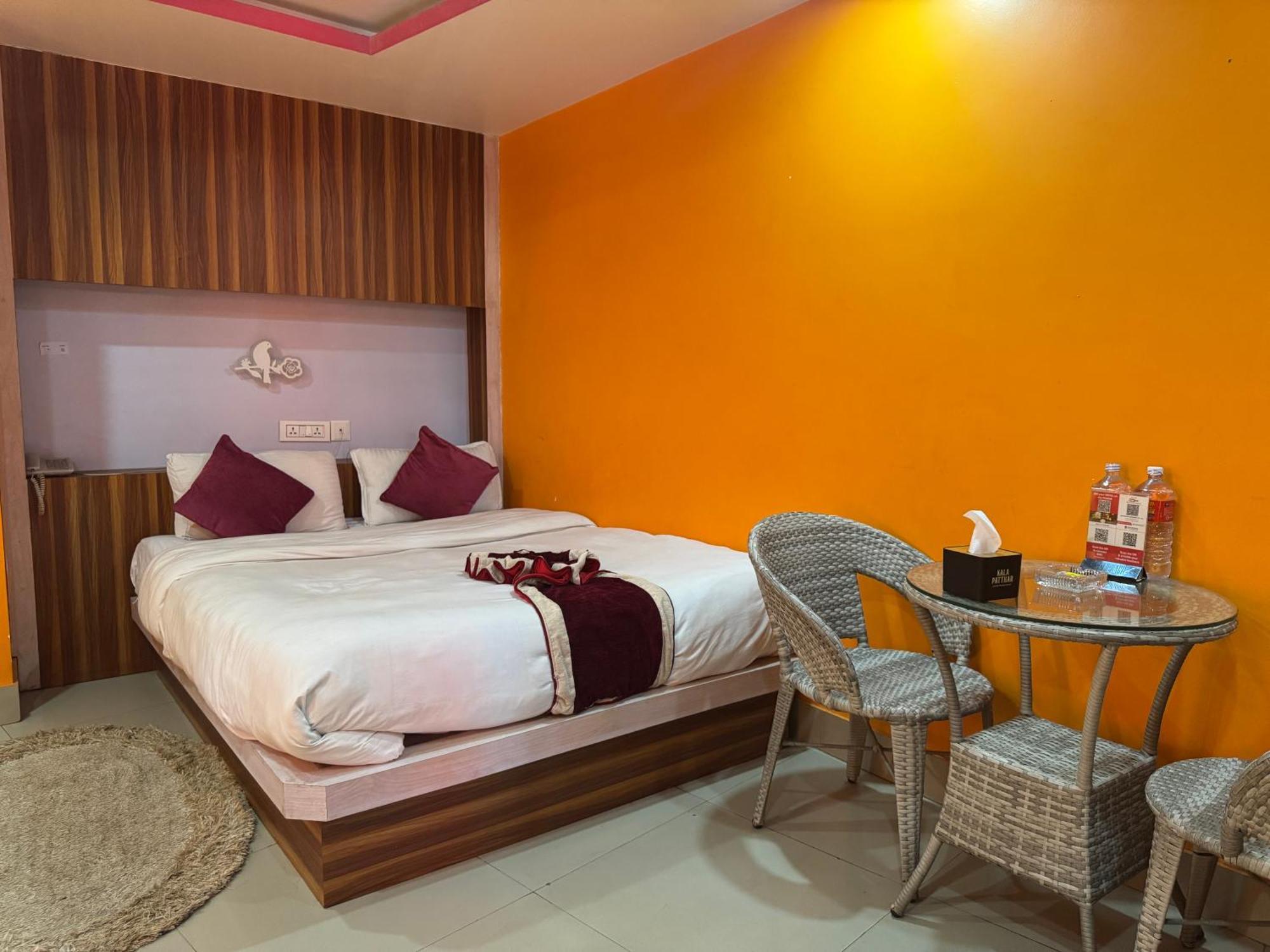 Om Tandoori Hotel Catmandu Exterior foto